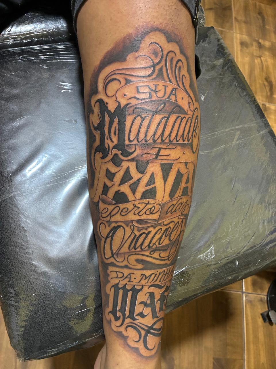 Lettering na perna — escrita